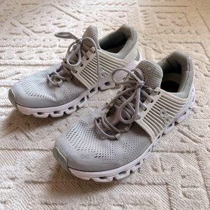 On Running Cloud running shoes size 9.5